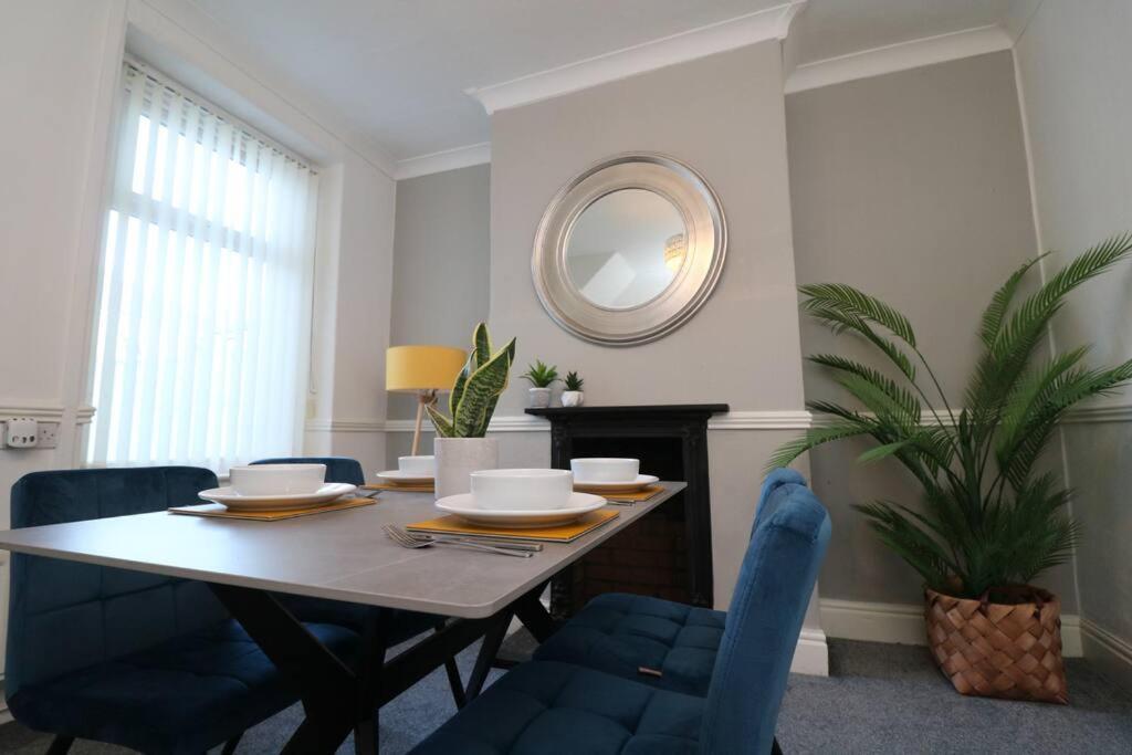 2 Bedroom Characterful House Lancaster Bagian luar foto